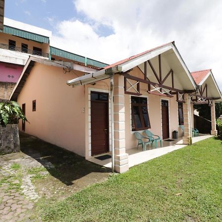 Villa Keluarga Bre Batunanggar Berastagi Exterior foto